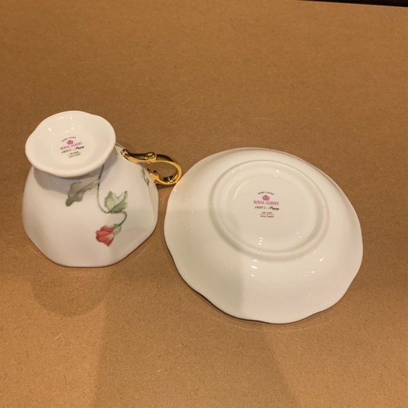 Pink Flower Teacup set - Picture 4 of 4